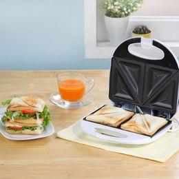 Sanduicheira Britânia Bello Pane Antiaderente Inox 750W